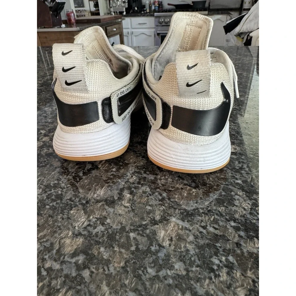 Nike React Hyperset White Black Gum Women's Sz‎ 7.5 Volleyball Shoes CI2956-100